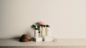 Nude Beach – Riddle